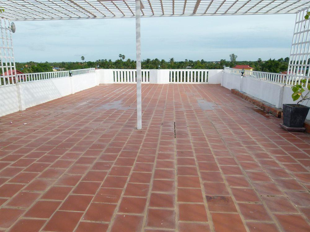 Overflow Guesthouse Ciudad de Siem Riep Exterior foto